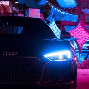 Meet your Posher, Devin